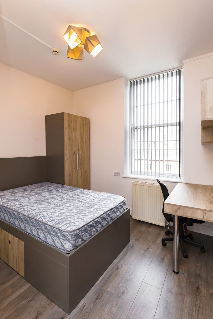 Flat Leazes Terrace in Newcastle upon Tyne