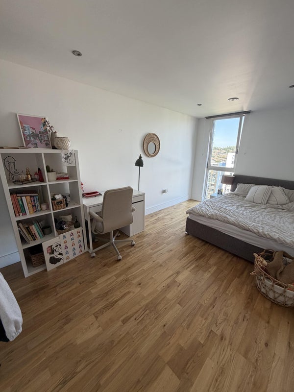 Room Seager Place in Greater London