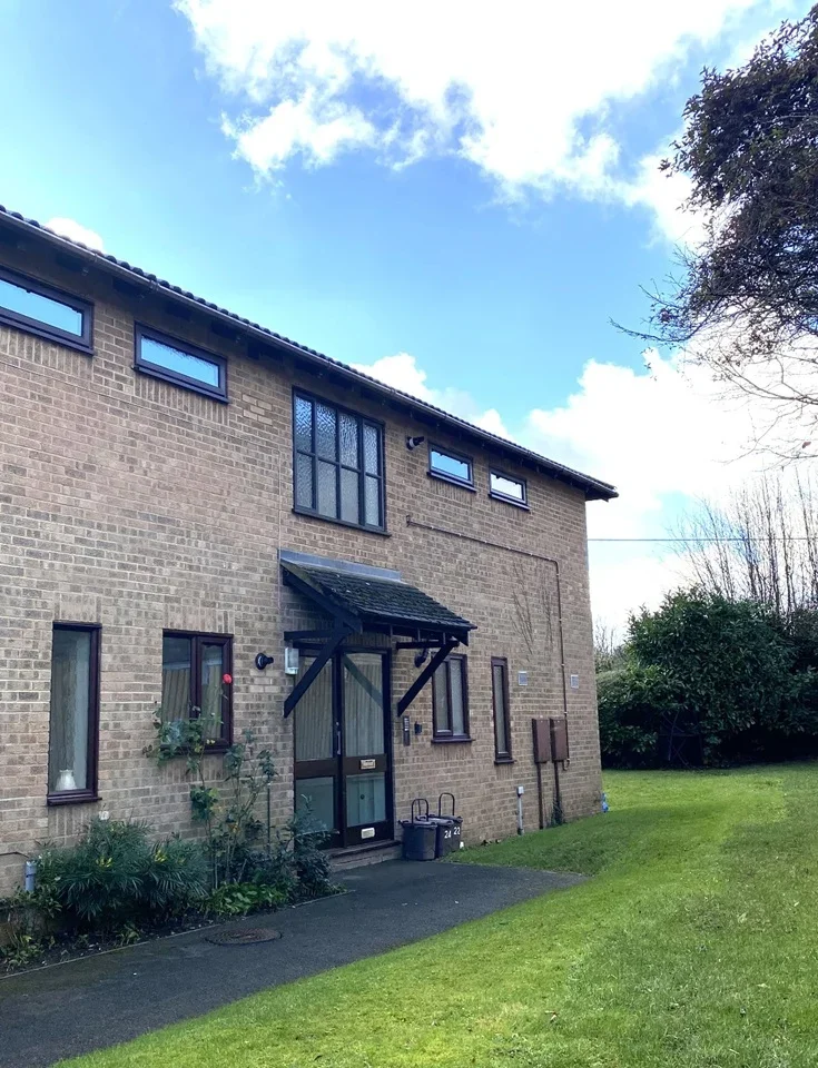 Flat Great Hivings in Chesham