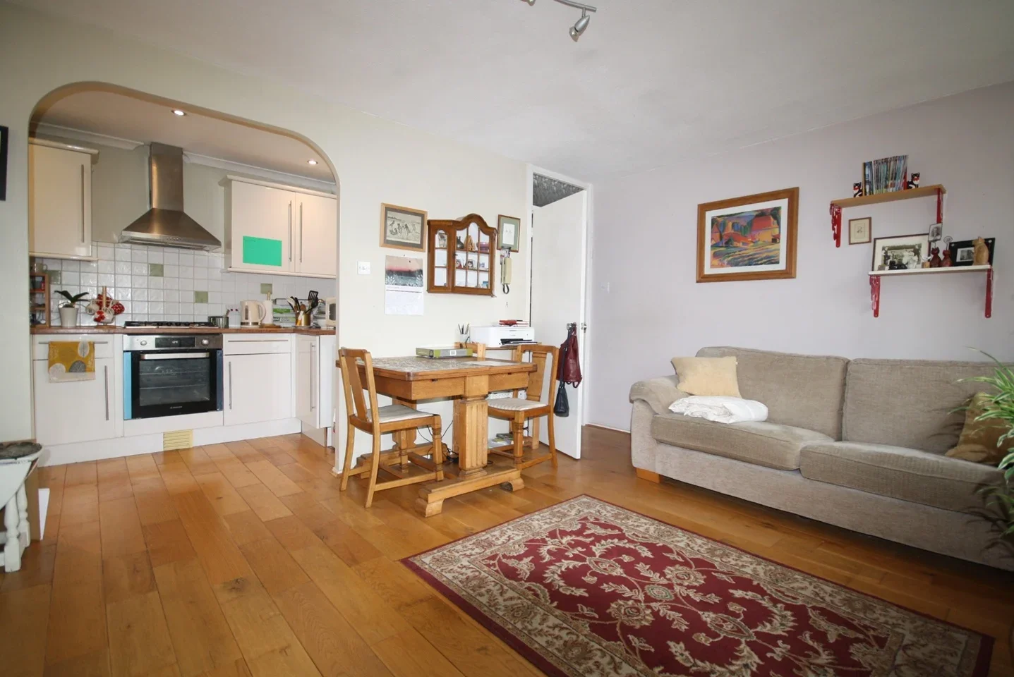 Flat Great Hivings in Chesham