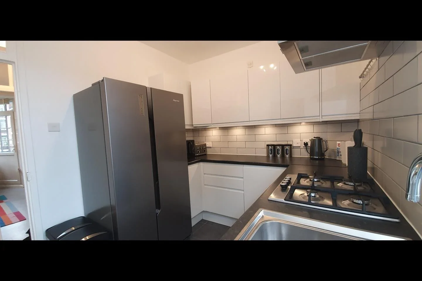 Flat Aspen Gardens in Greater London