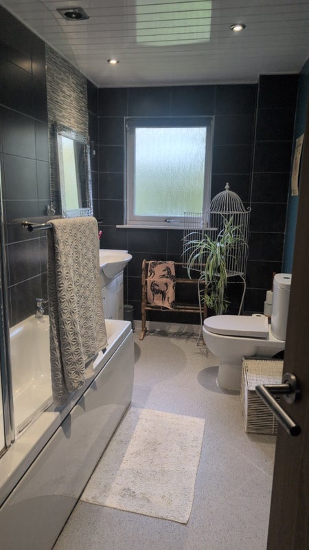 Room Waverley Court in Bonnyrigg