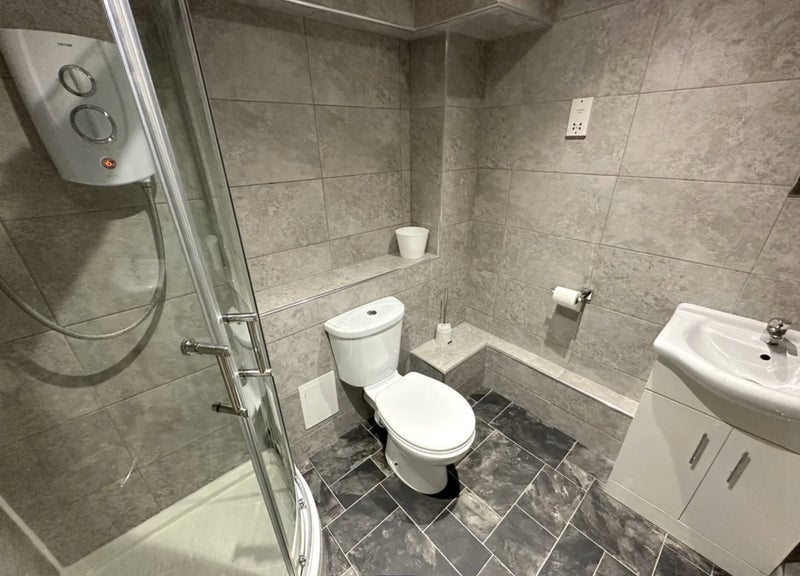Room Ambassador Square in Greater London