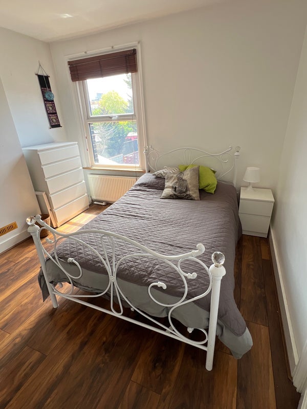 Room Belgrave Road in Slough