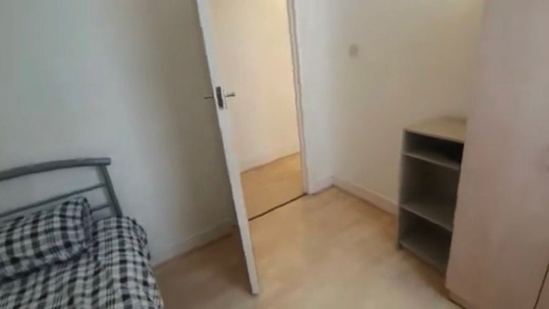 Room Queensway in City of Westminster