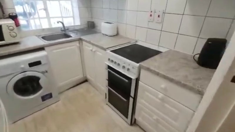 Room Queensway in City of Westminster