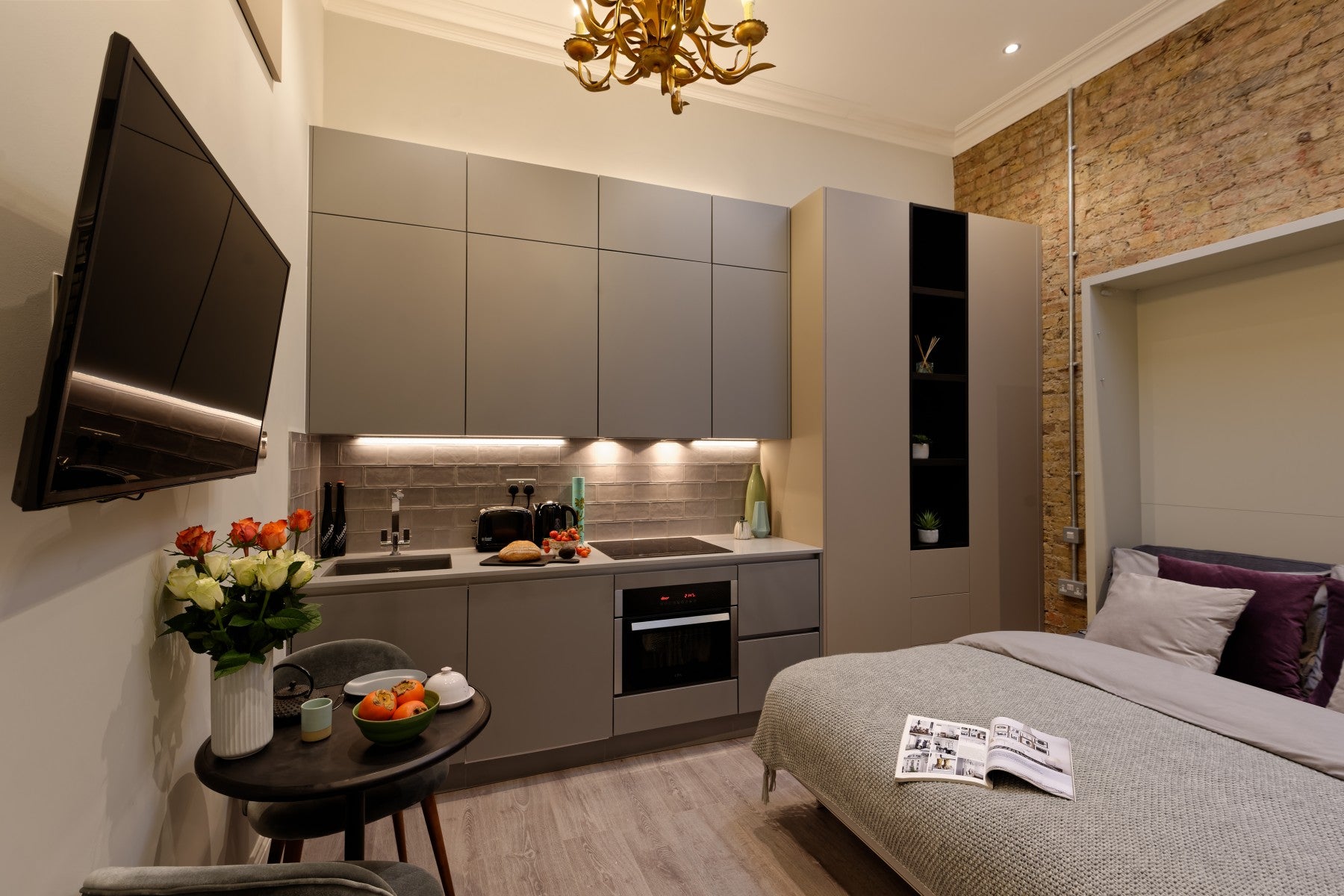 Flat Linden Gardens in Greater London