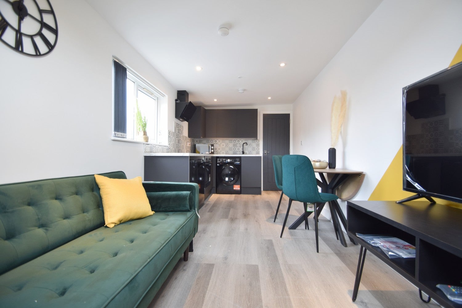 Flat Dalton Street in Cardiff