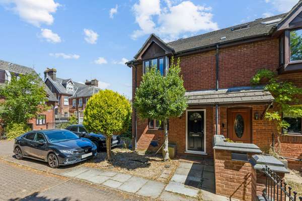 House Shakespeare Road in St Albans