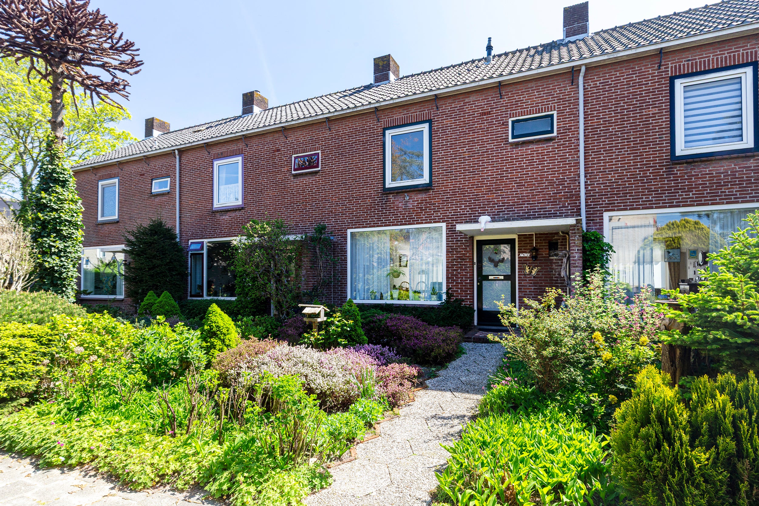 Huis Koninginnepad 8 in Den Hoorn