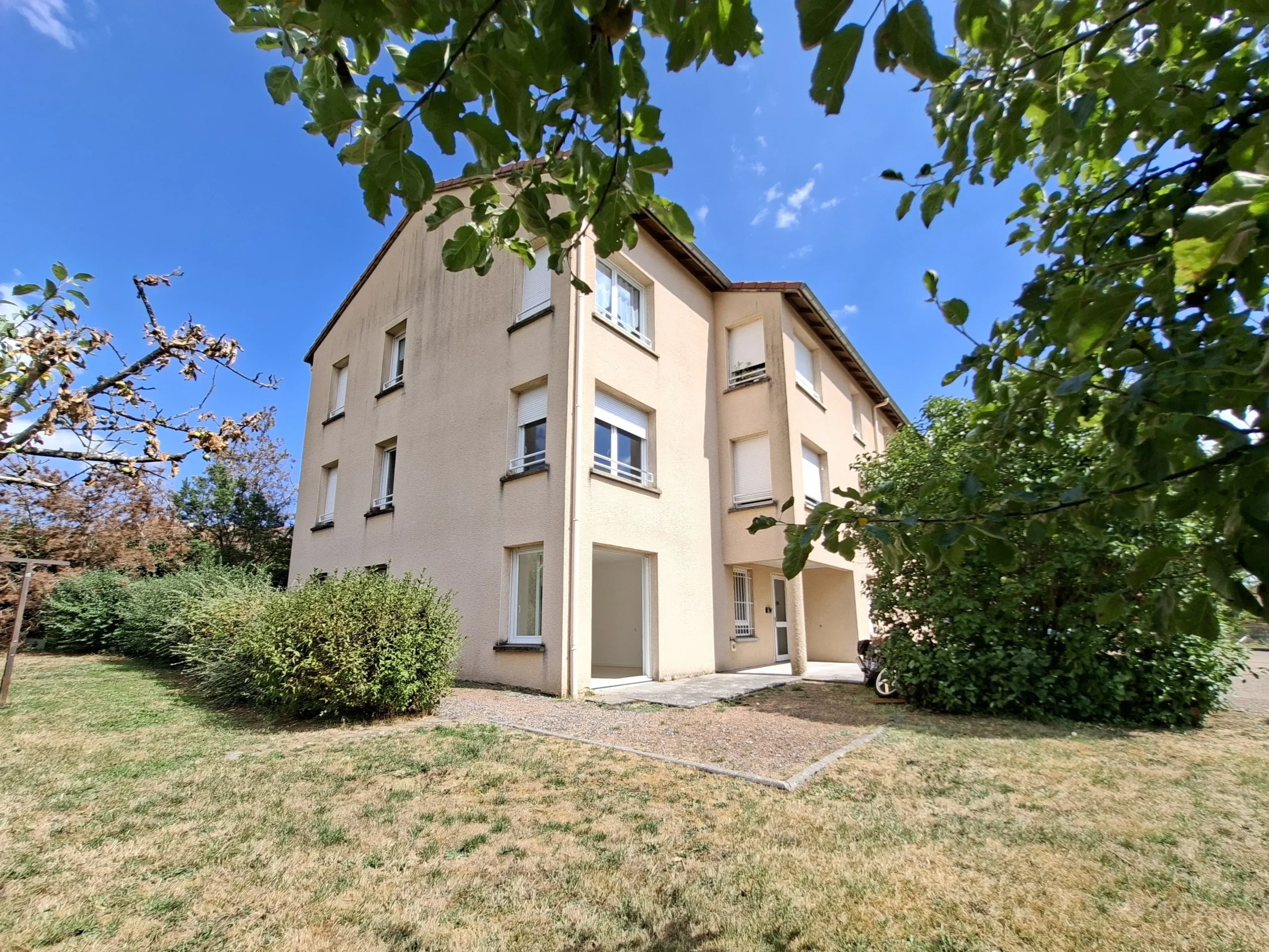 Flat Route du Forez in Cremeaux