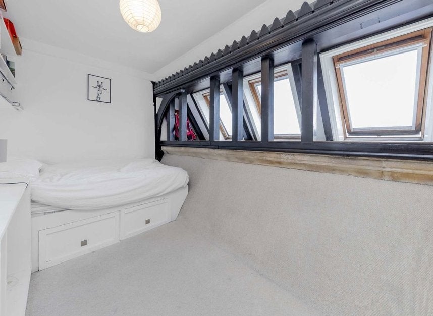 Flat Davey Close in Greater London