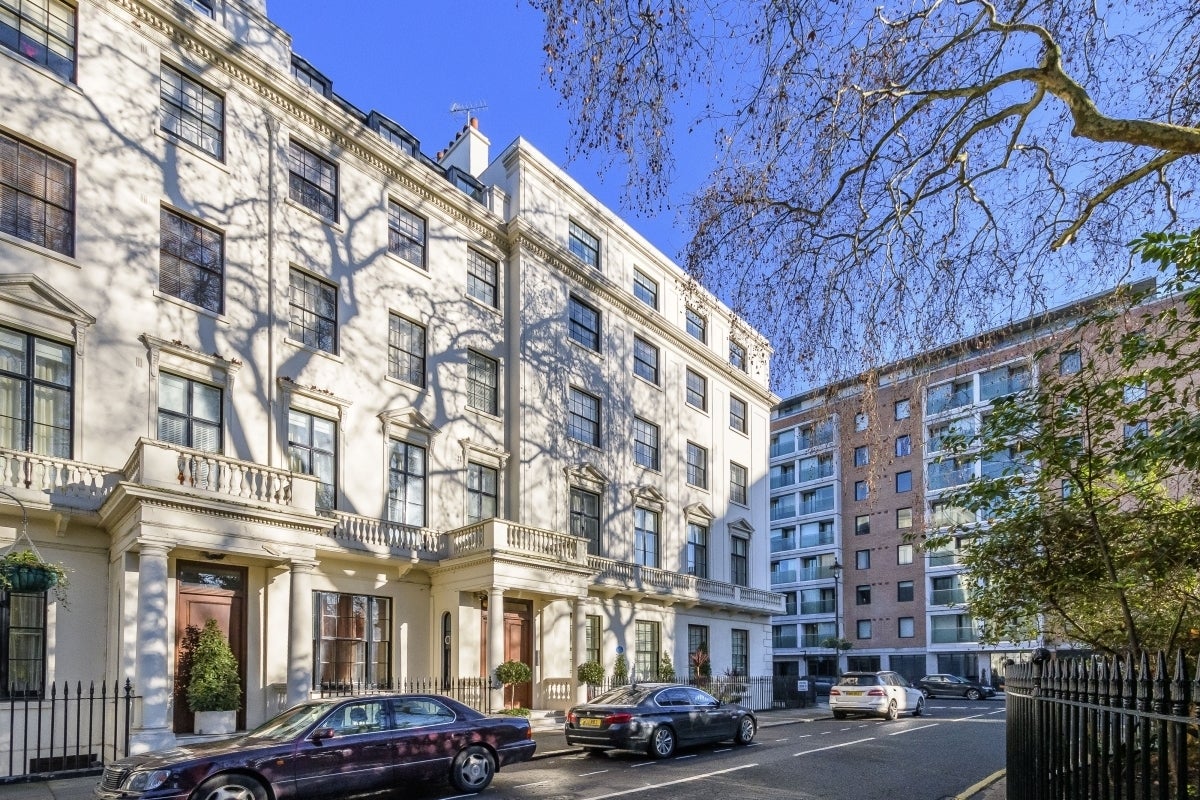 Flat Hyde Park Square in City of Westminster