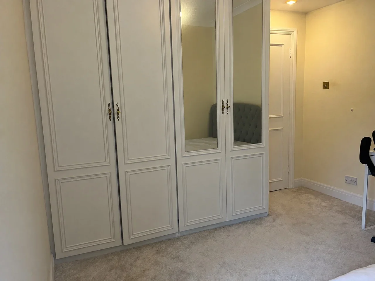Flat Langley Avenue in Greater London