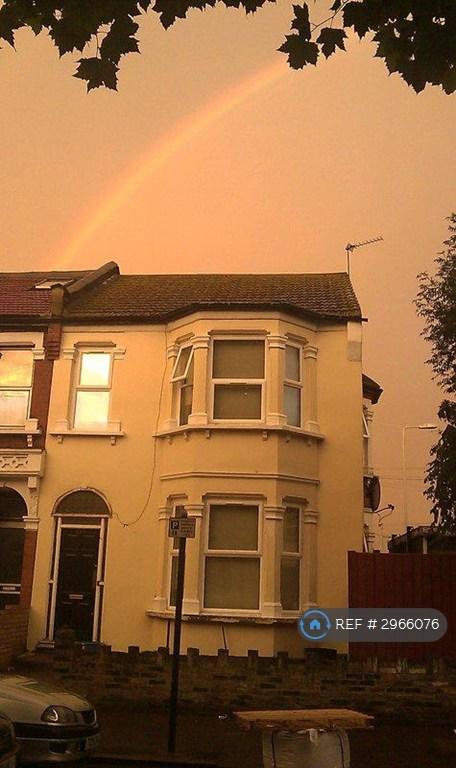 Room Browning Road in Greater London
