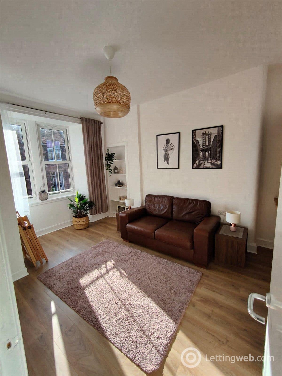 Flat Albion Road in Edinburgh