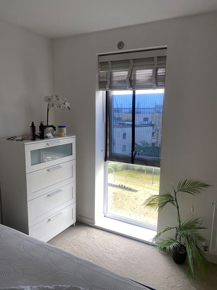 Room Handley Page Road in Greater London