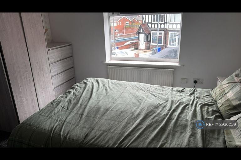 Room Warwick Avenue in Stoke-on-Trent