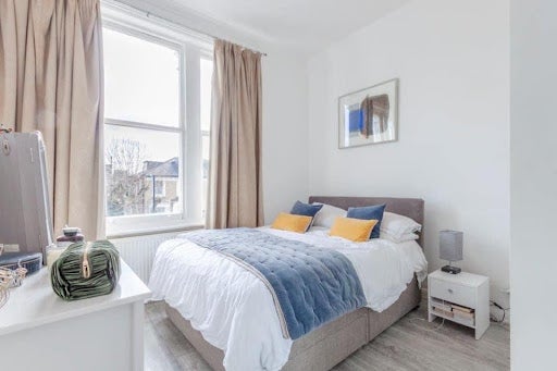 Flat Cavendish Road in Greater London