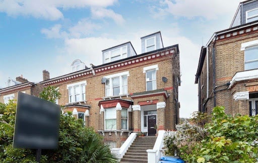 Flat Cavendish Road in Greater London