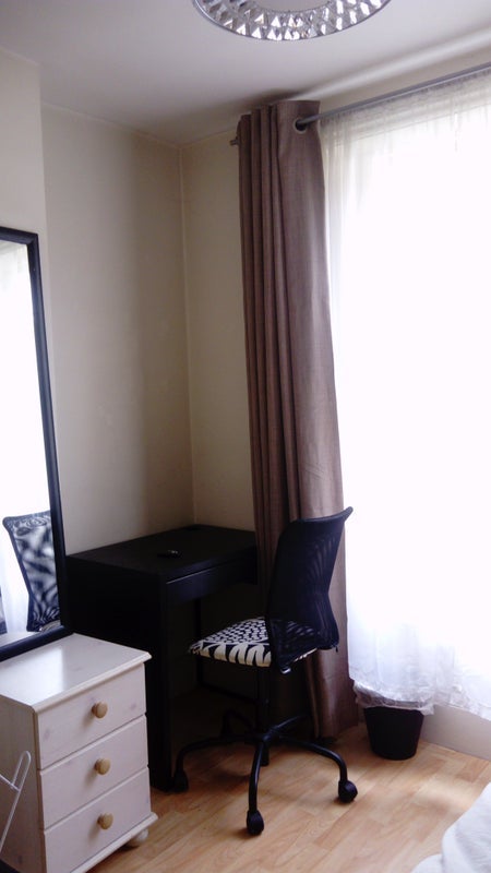 Room Lancaster Road in Greater London