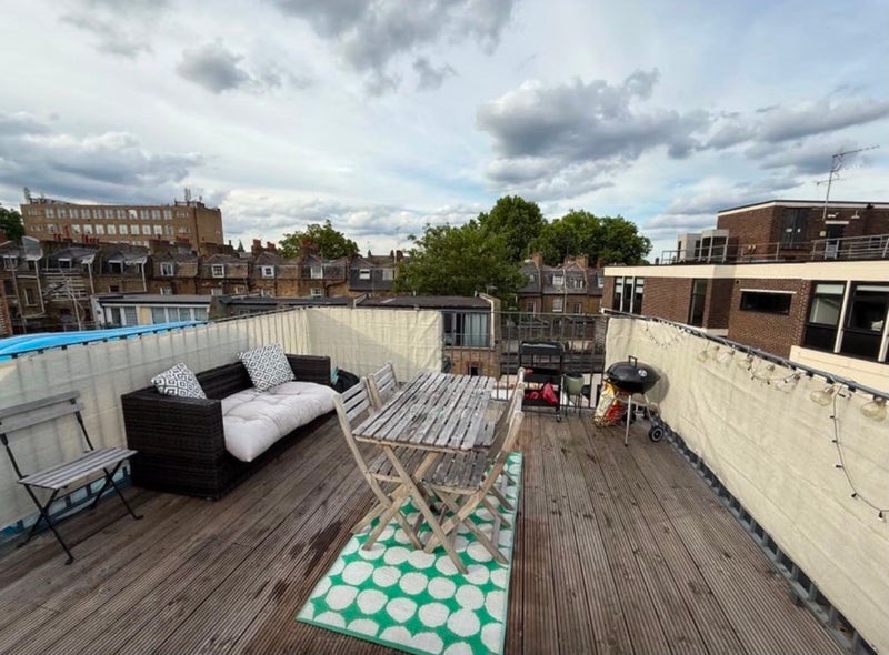 Room Frederick's Row in Greater London