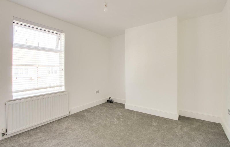 Room Kenrick Road in Nottingham