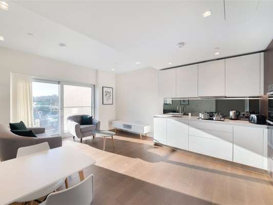 Flat Lillie Square in Greater London