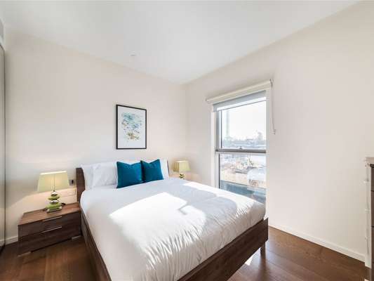 Flat Lillie Square in Greater London