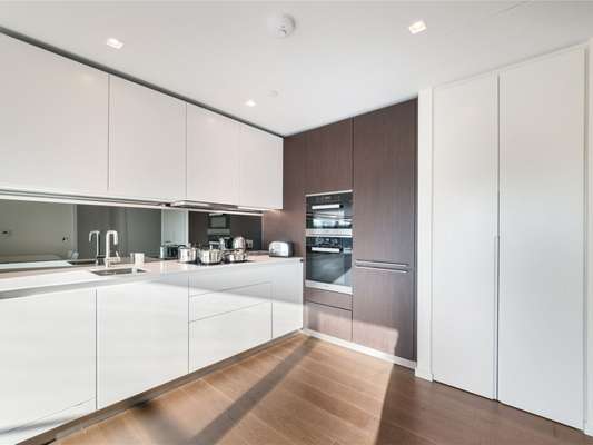 Flat Lillie Square in Greater London