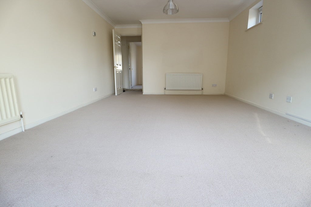 Flat The Strand in Roedean