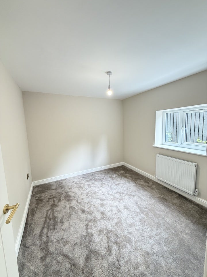 Flat Bramley Lane in Brighouse