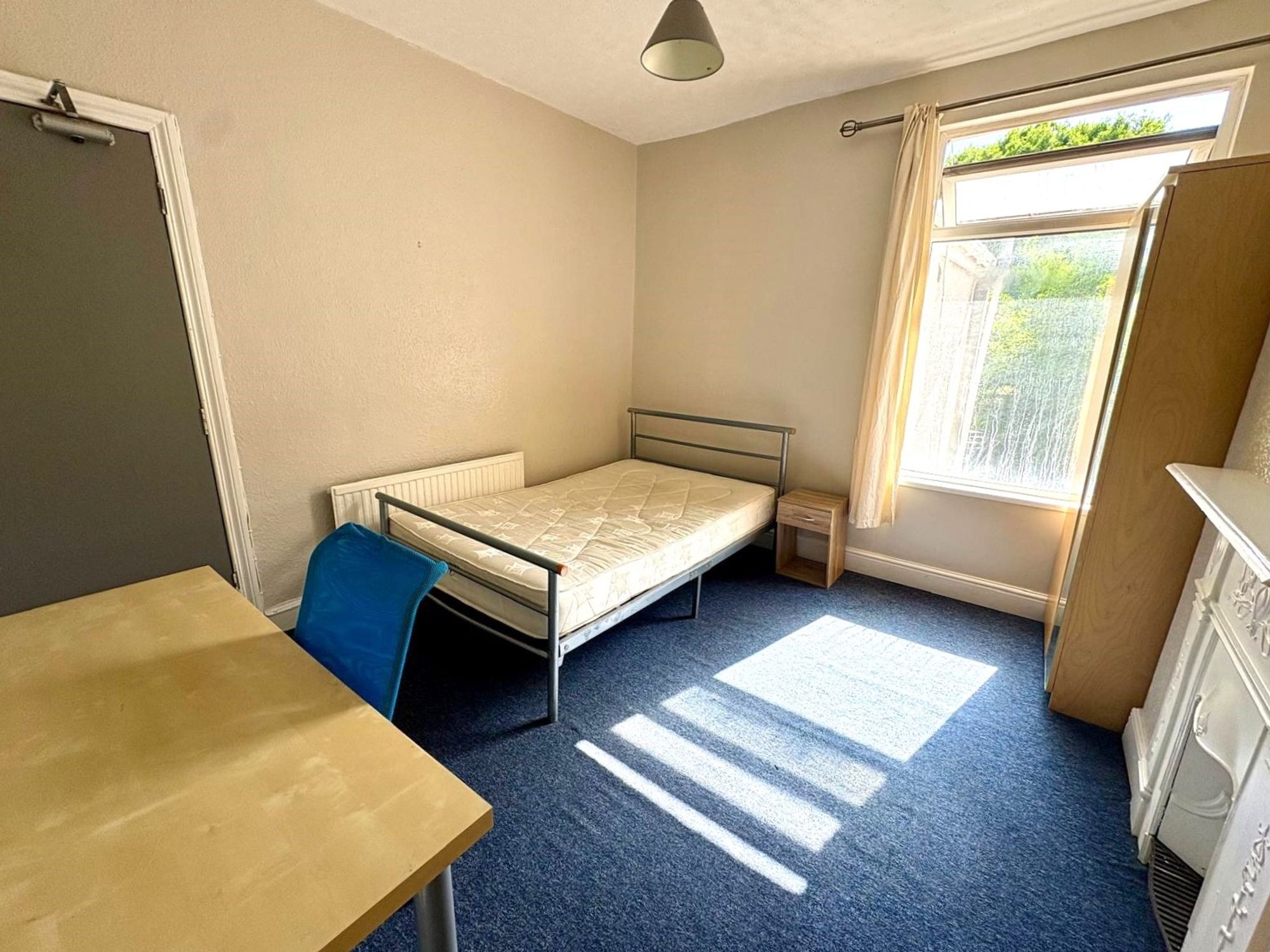 Flat Vivian Road in Swansea