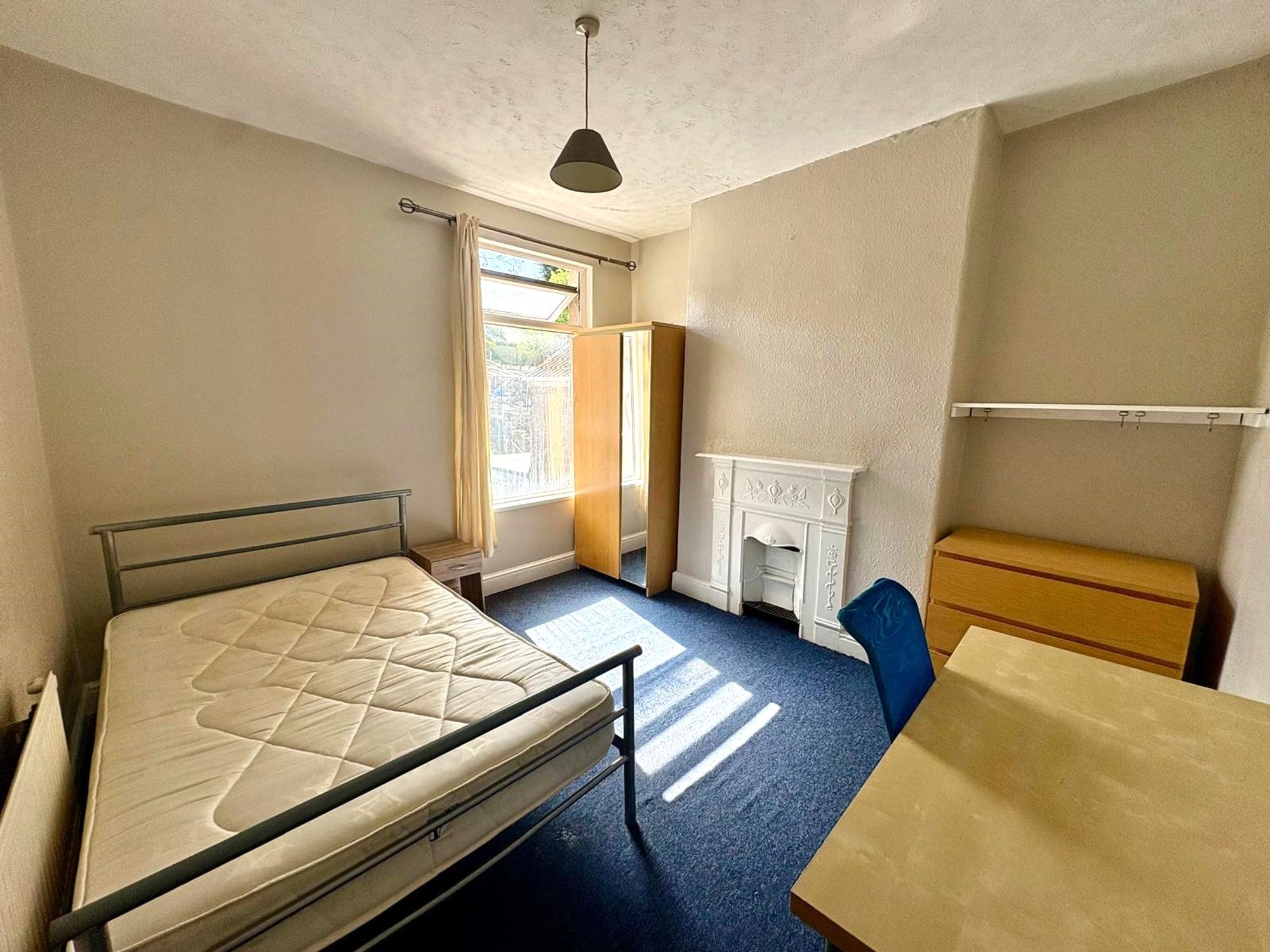 Flat Vivian Road in Swansea