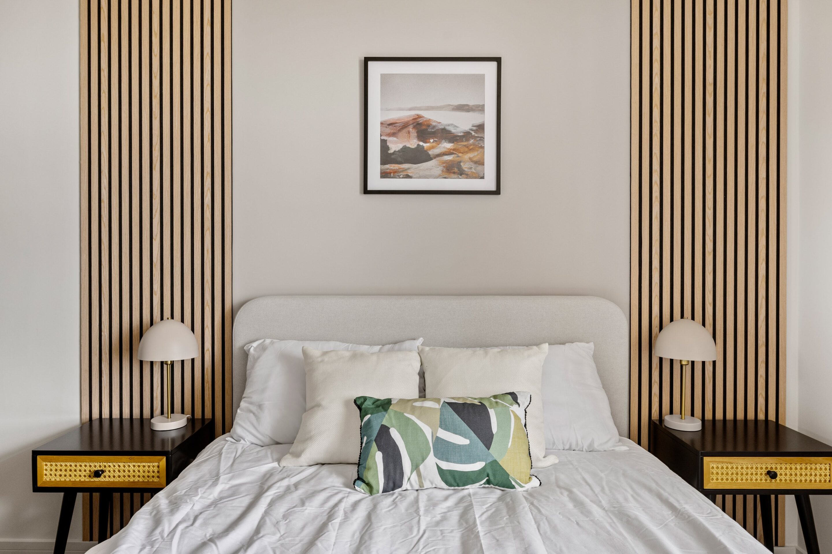 Room Pasley Street East in Plymouth