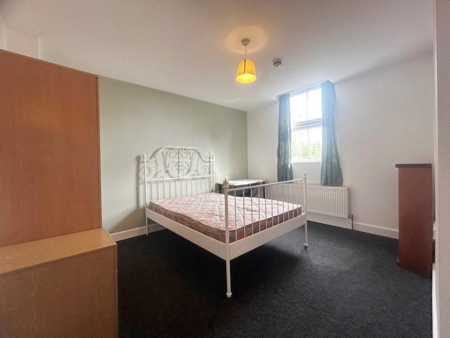 Room Brandreth Close in Sheffield
