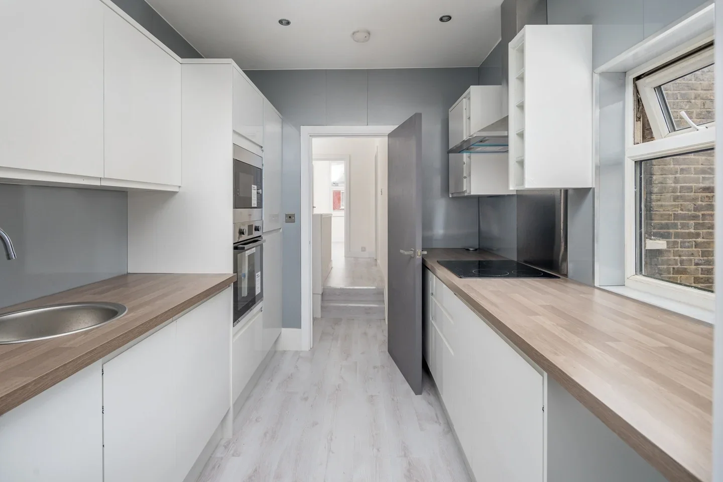 Flat South Grove in Greater London