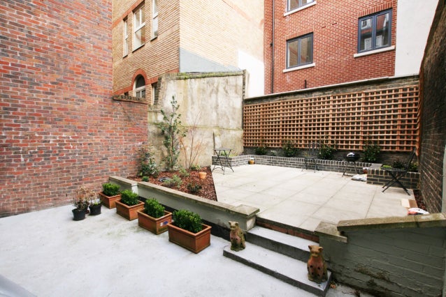 Flat Alie Street in Greater London
