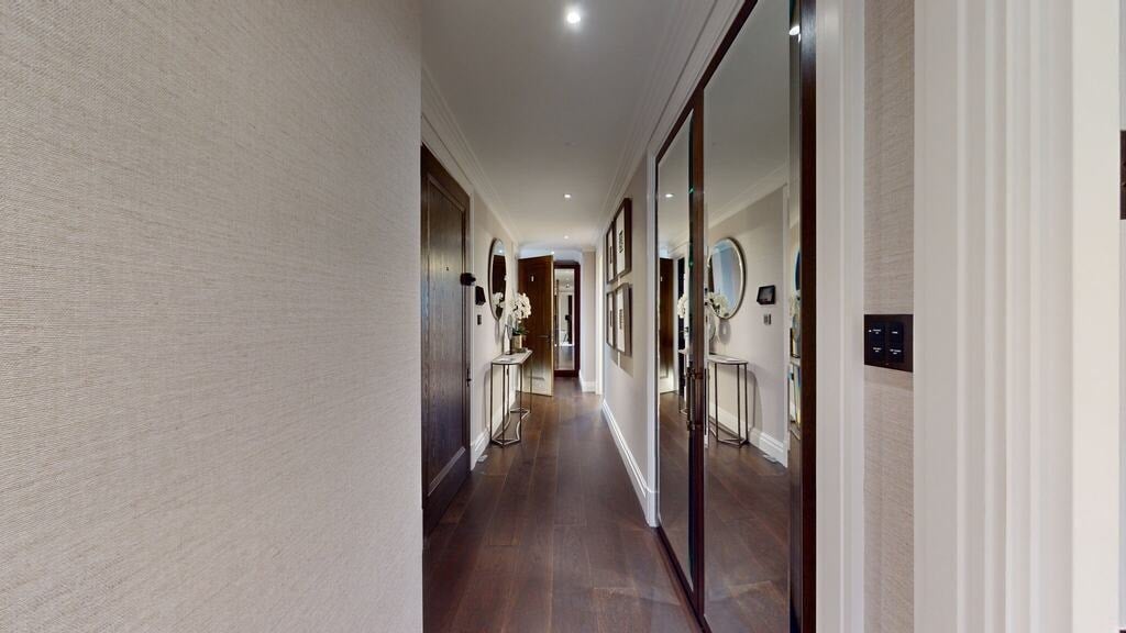Flat Prince of Wales Terrace in Greater London