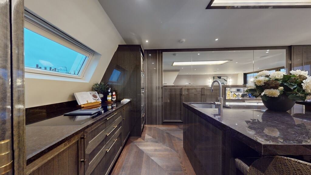 Flat Prince of Wales Terrace in Greater London