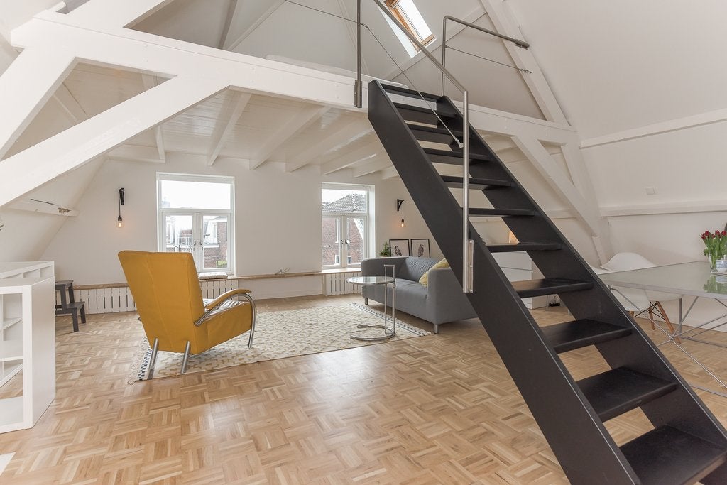 Appartement 2e Schuytstraat 160 B in Den Haag