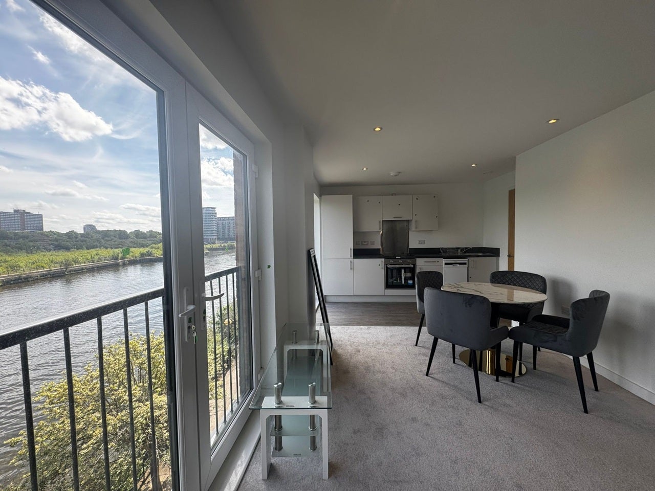 Flat Ordsall Lane in Salford