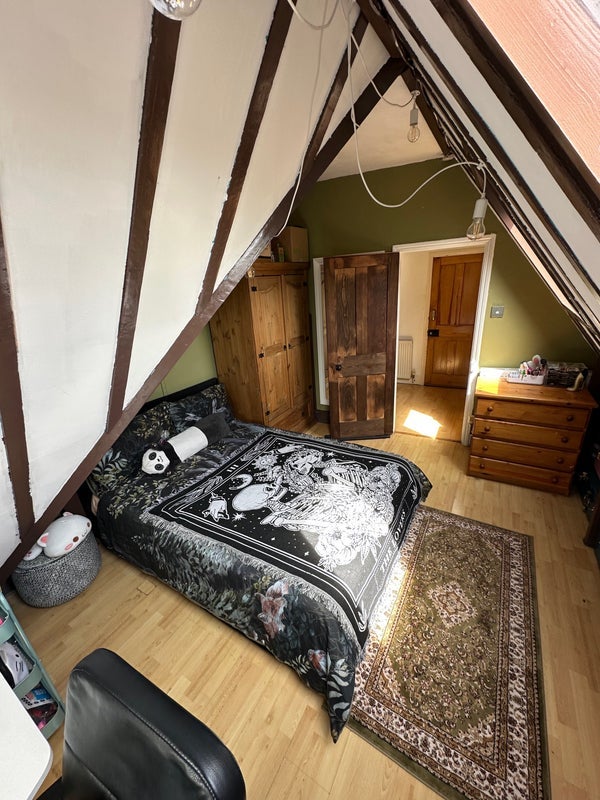 Room St. Margaret's Grove in Greater London