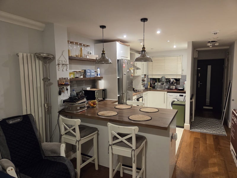 Room Kentlea Road in Greater London