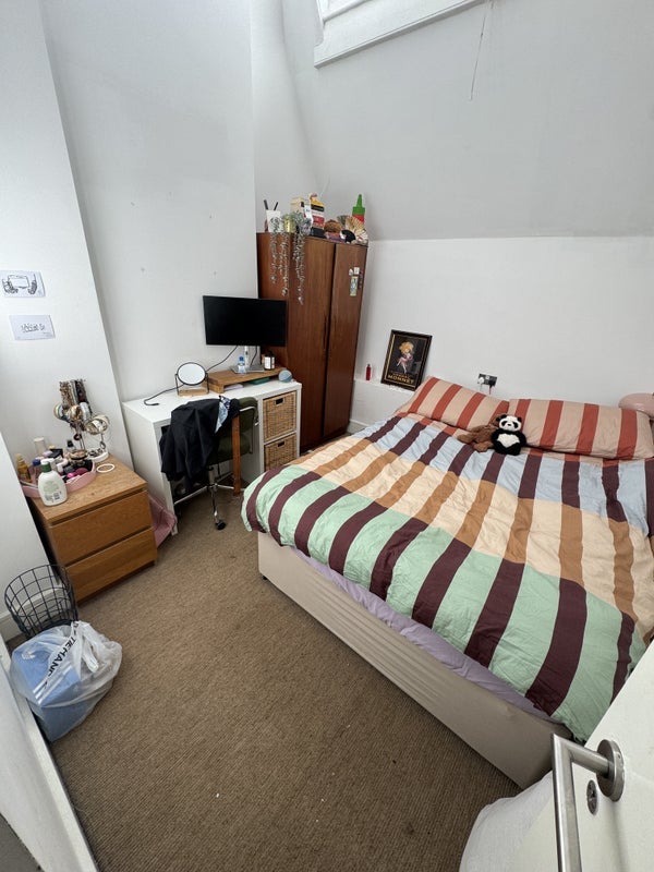 Room Stowell Street in Liverpool