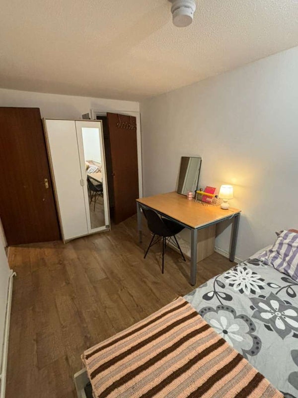Room Gawsworth Close in Greater London