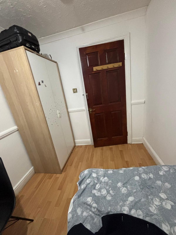 Room Gawsworth Close in Greater London