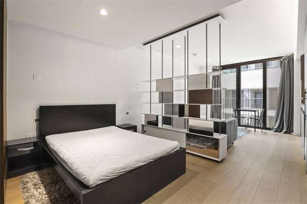 Flat York Road in Greater London