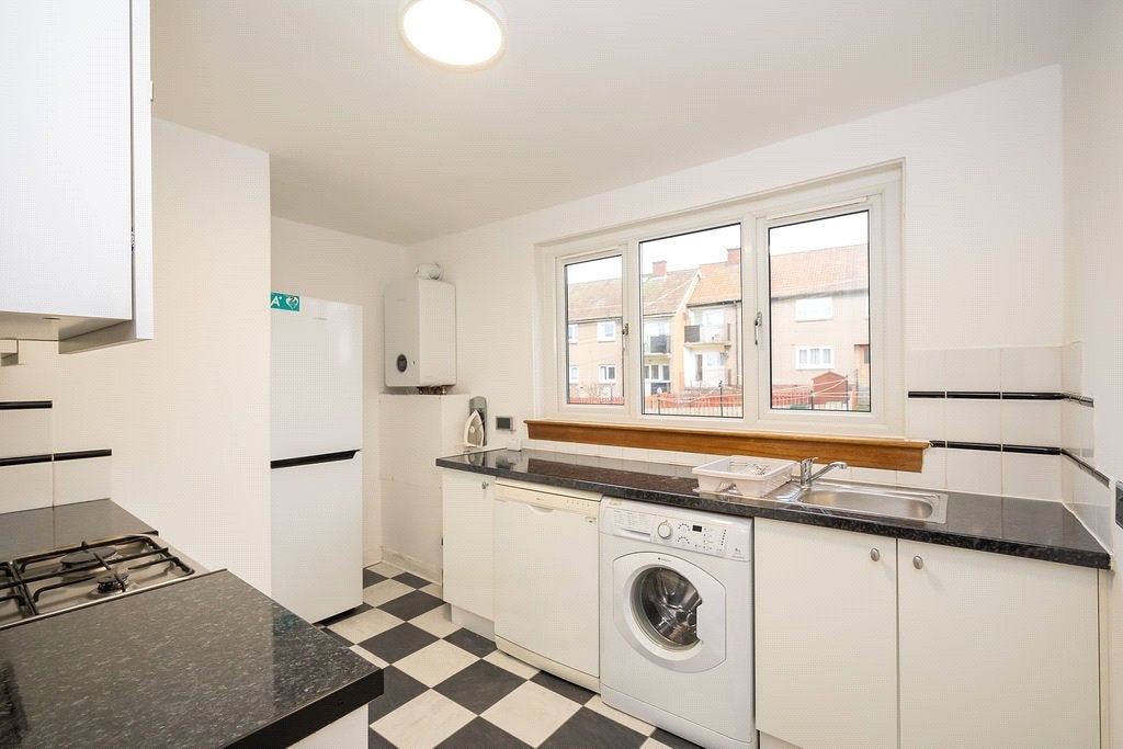 Flat Ransome Gardens in City of Edinburgh