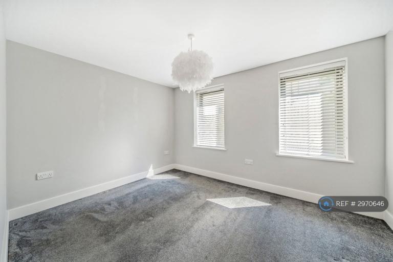 Flat Grosvenor Walk in Tunbridge Wells